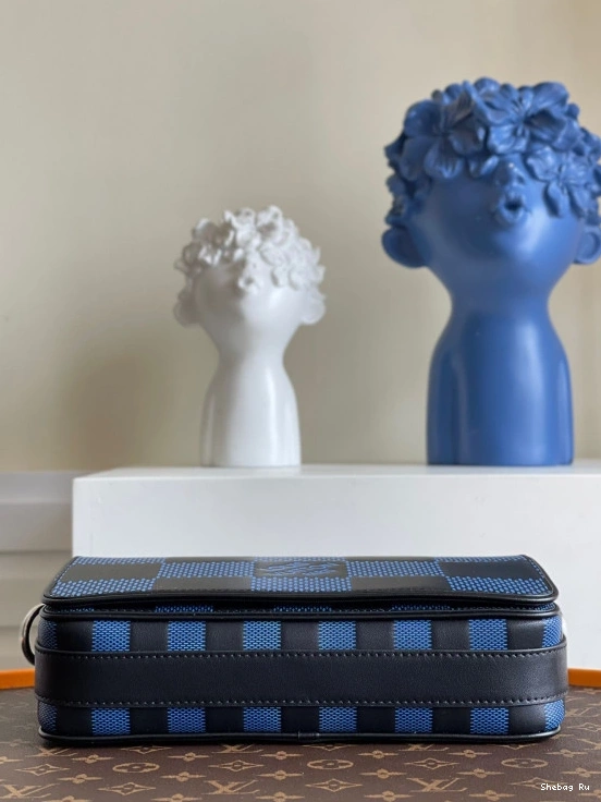 LOUIS MESSENGER VUITTON STUDIO 0724